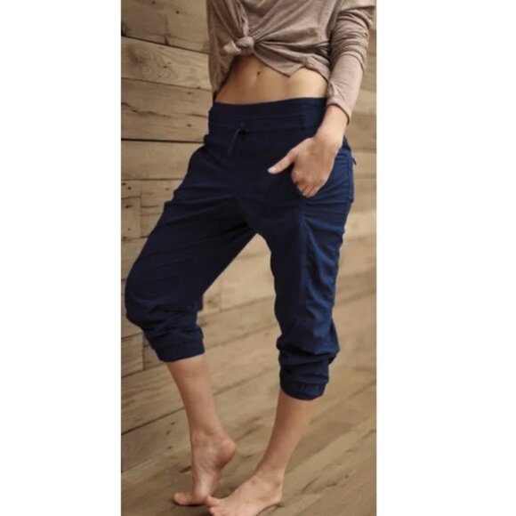Athleta La Viva Stretch Activewear Capri Jogger Pant Blue 8 REI - Picture 2 of 16